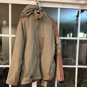 Descente Ion Bodies XL Tan with red trim snowboarding Jacket